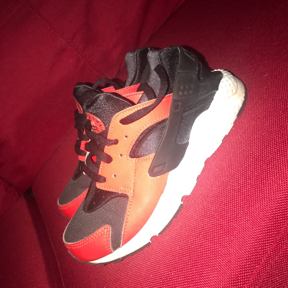 Nike kids huaraches size 1